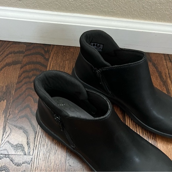 Clarks Collections By Clarks Kayleigh Mid Leather Ankle Boots Women Sz 7 comfort - Picture 14 of 16